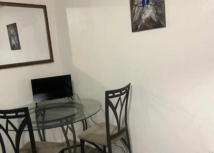 Cozy For Individuals Hostel